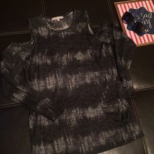 Red haute knit exposed shoulder shirt